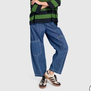 NWT Alembika papaya pants